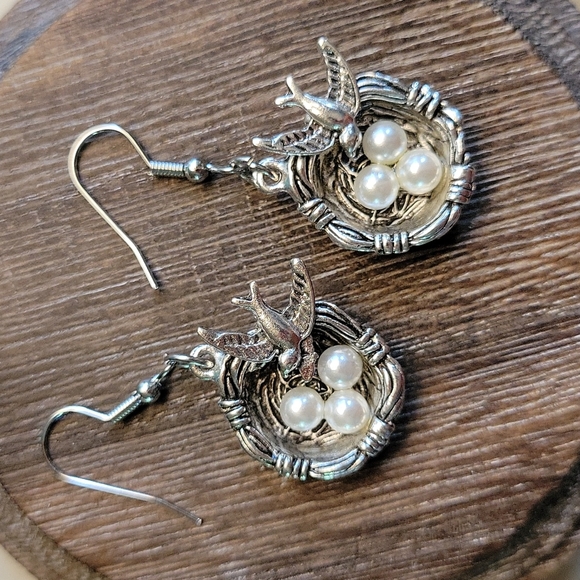 Sparrow and Nest Dangle Earrings, faux pearl eggs - Picture 2 of 6